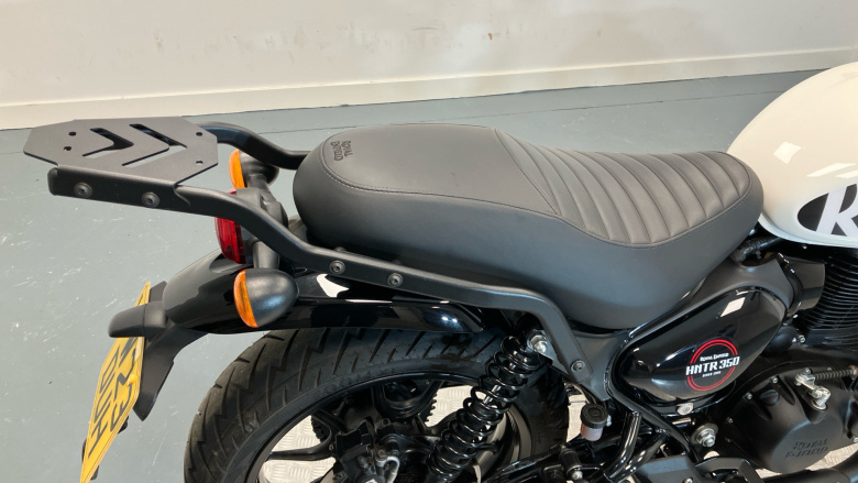 Royal Enfield Hntr 350 Rebel Red (23MY)